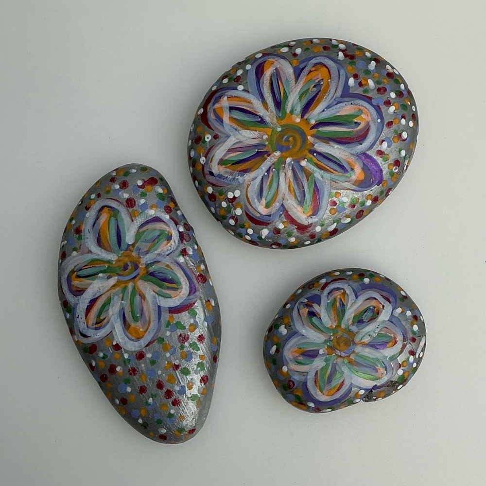 Set of 3 Hand Painted Floral Rocks Signed by Elizabeth Harris Art
